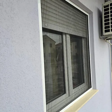 Valent-fast Wifi, Free Parking,balcony,near The 아파트 *