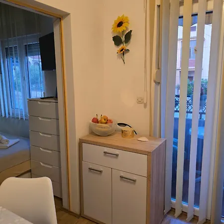 Valent-fast Wifi, Free Parking,balcony,near The 자다르