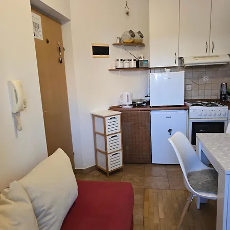 Valent-fast Wifi, Free Parking,balcony,near The 자다르
