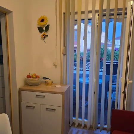 Valent-fast Wifi, Free Parking,balcony,near The 아파트 자다르