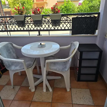 Valent-fast Wifi, Free Parking,balcony,near The * 자다르